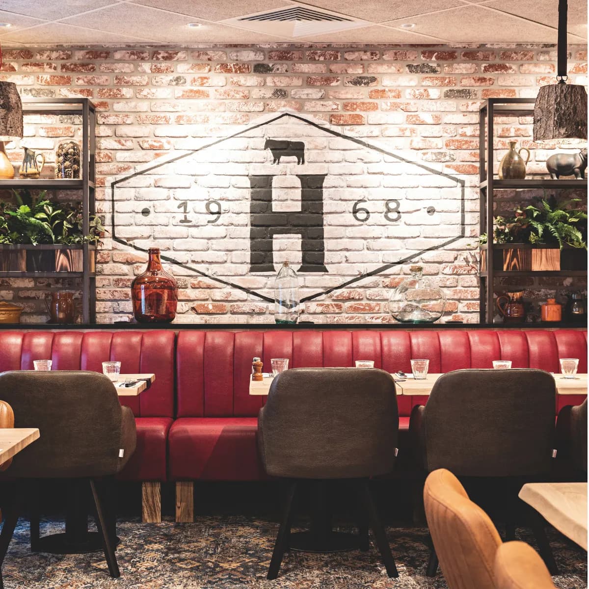 Photo de l'ambiance et des viandes braisées du restaurant Hippopotamus